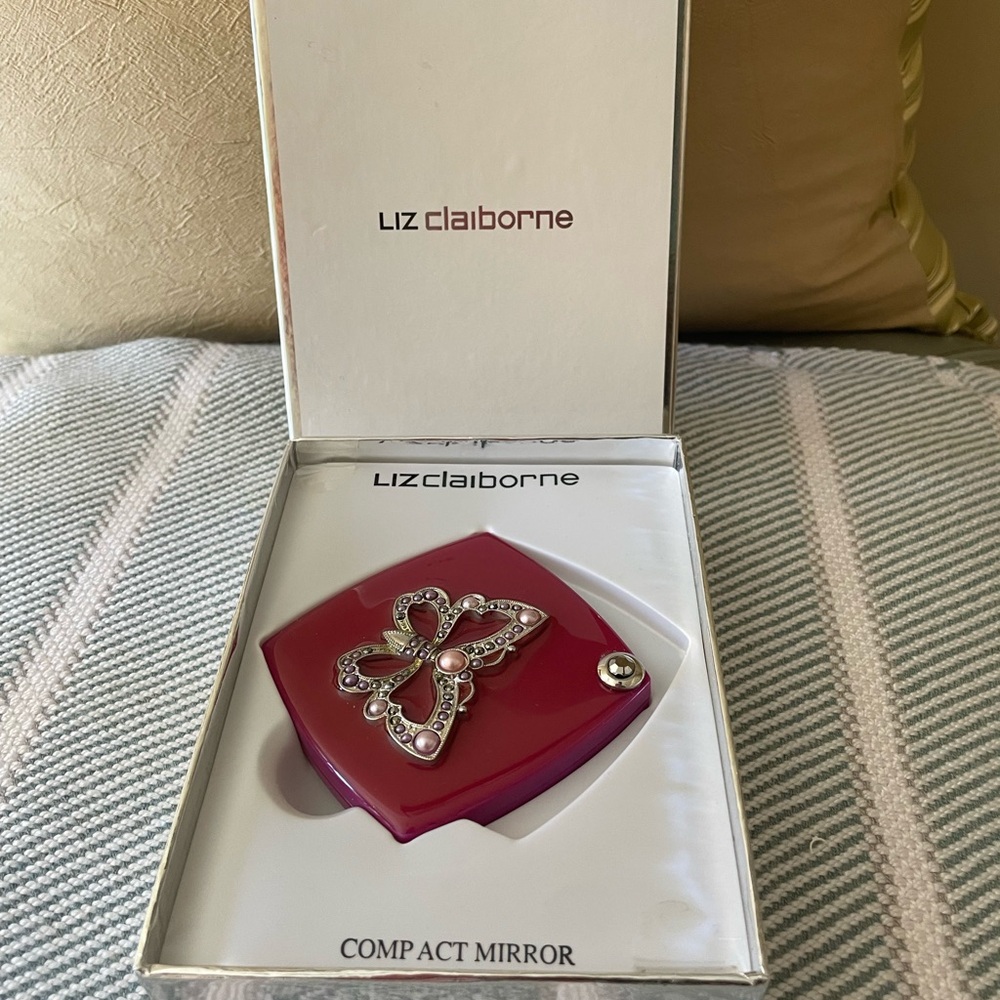 Liz Claiborne White and Silver Box - Picture 3 of 5